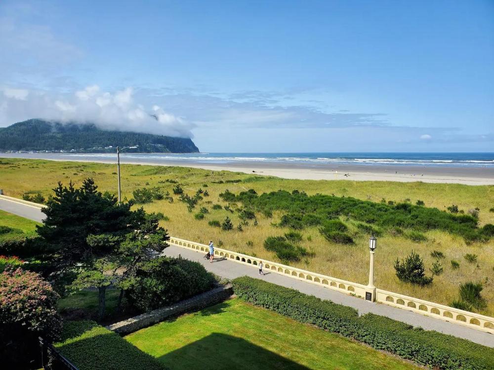 Apartment with Sea View interior